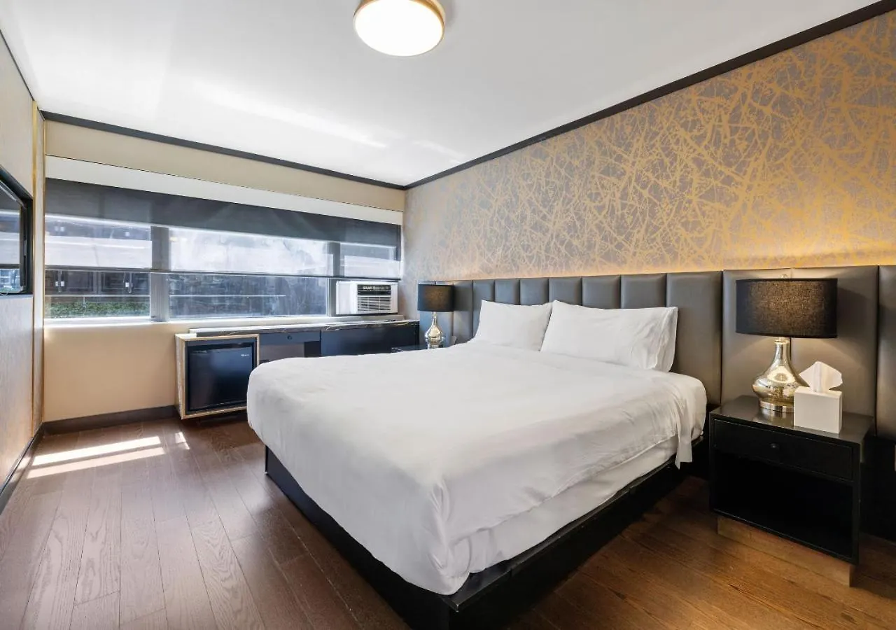 Hudson Yards Hotel New York 3*,