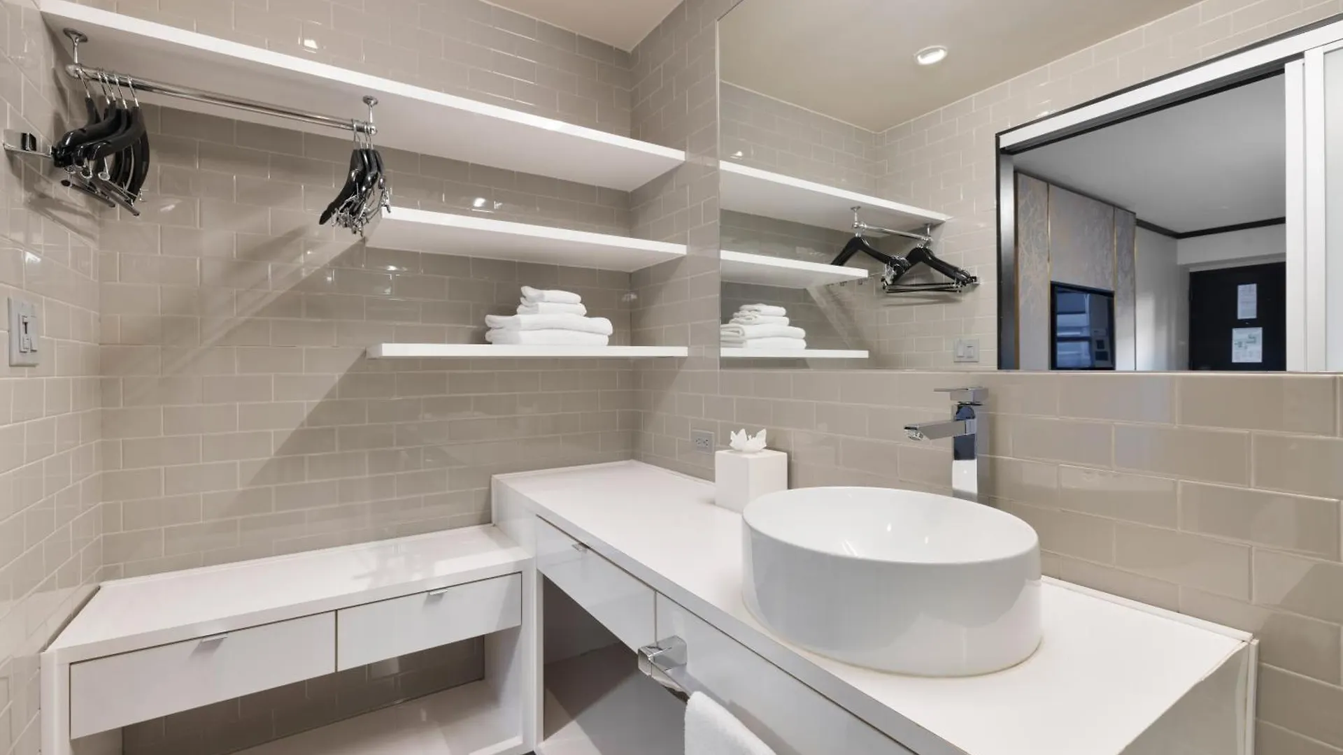 Hudson Yards Hotel New York 3*,  United States